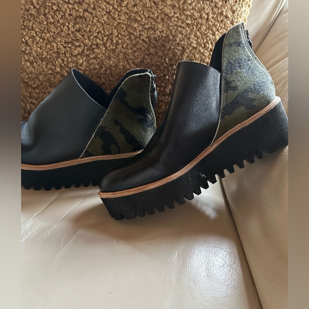 All Black flatform Jungle tread (Olive/Black) 7.5